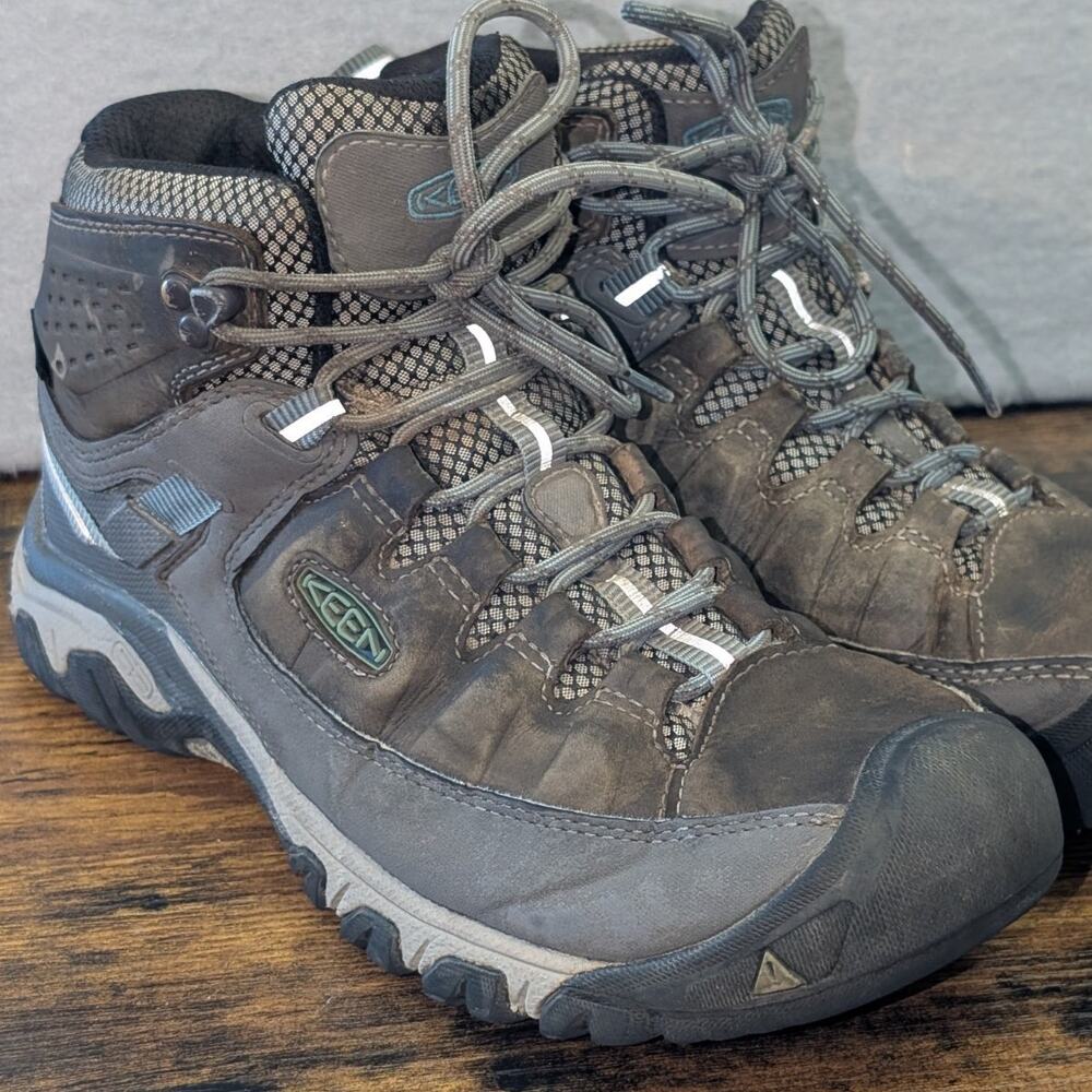 Keen Hiking Boots Women's 10 Gray Blue Targhee III Mid WP Style 1023040